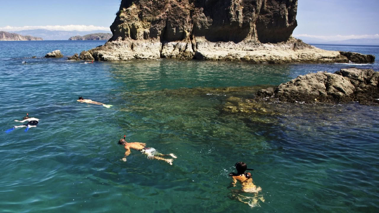 カリプソのトルトゥーガ島クルーズ