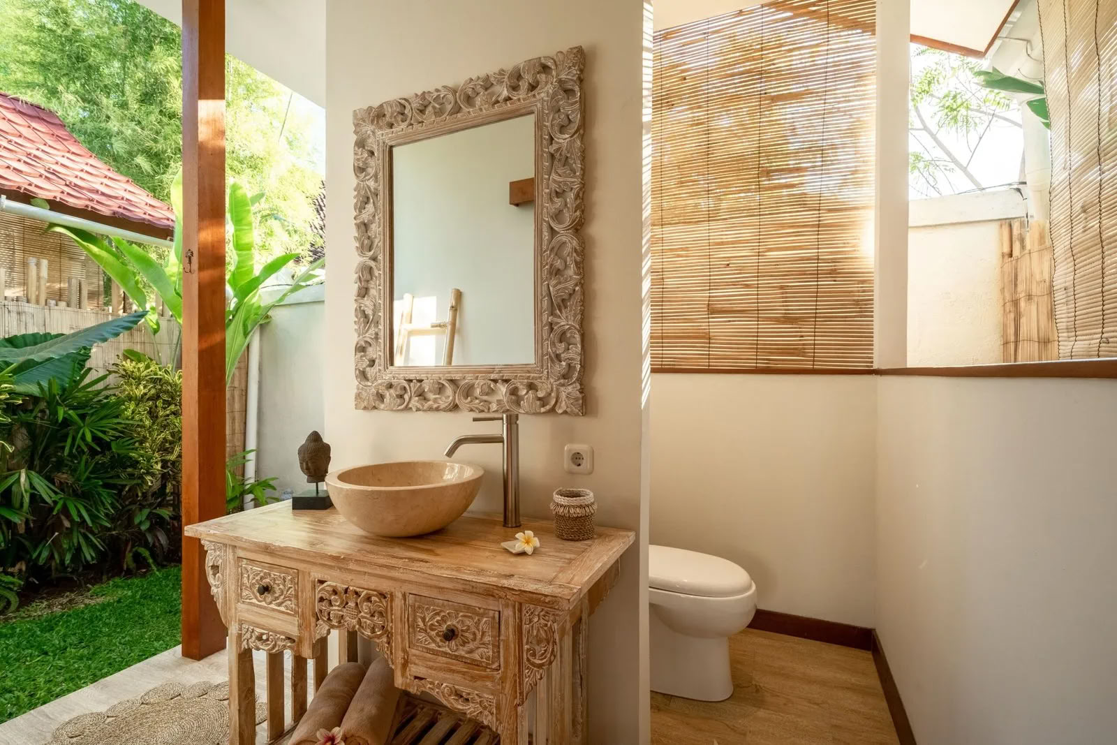300時間ヨガティーチャートレーニング・バリ