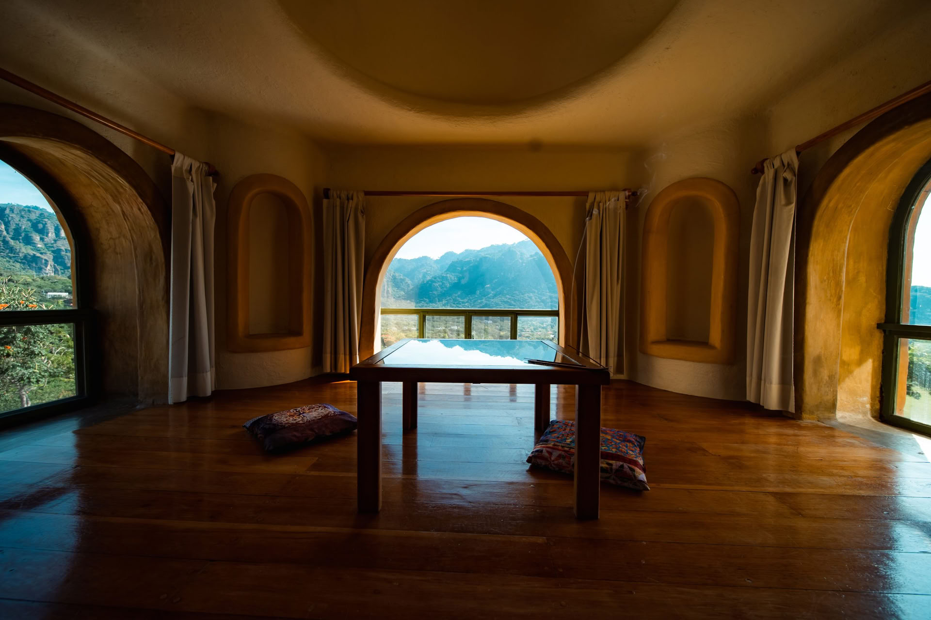 3泊｜Hostal de la Luz