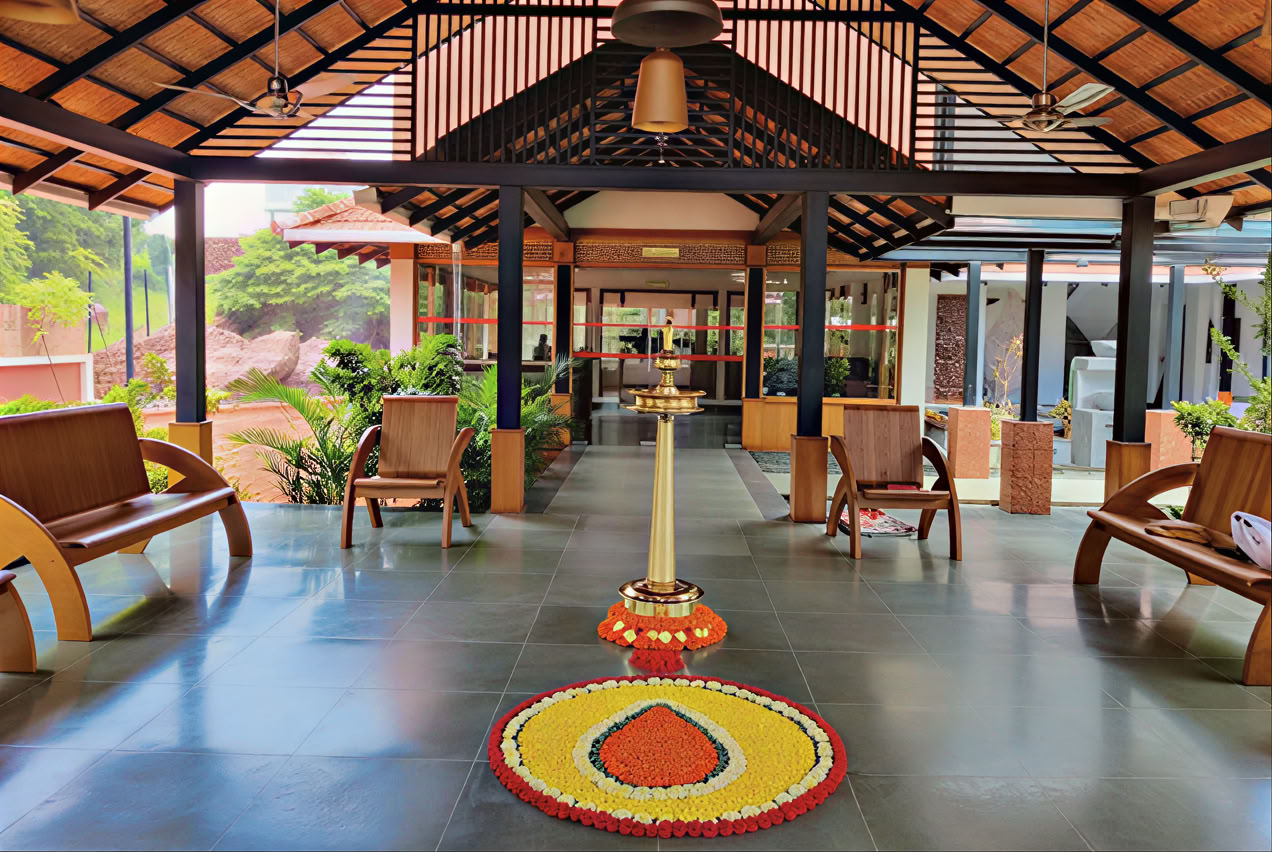 14æ³ã®ã¢ãŒãŠã«ãŽã§ãŒã at Niraamaya Vaidekam