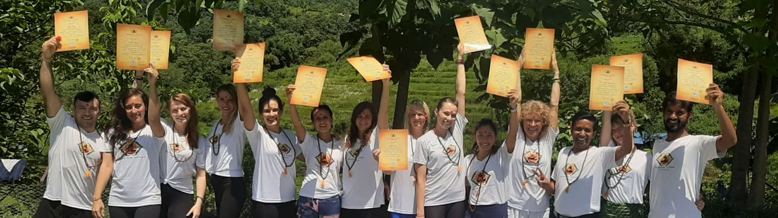 200時間ヨガティーチャートレーニング