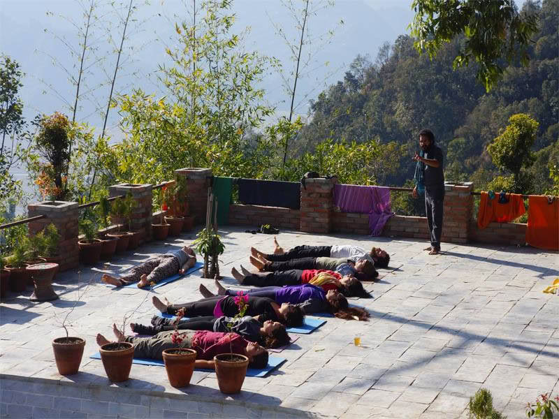ヒーリングヨガと瞑想 - 1日