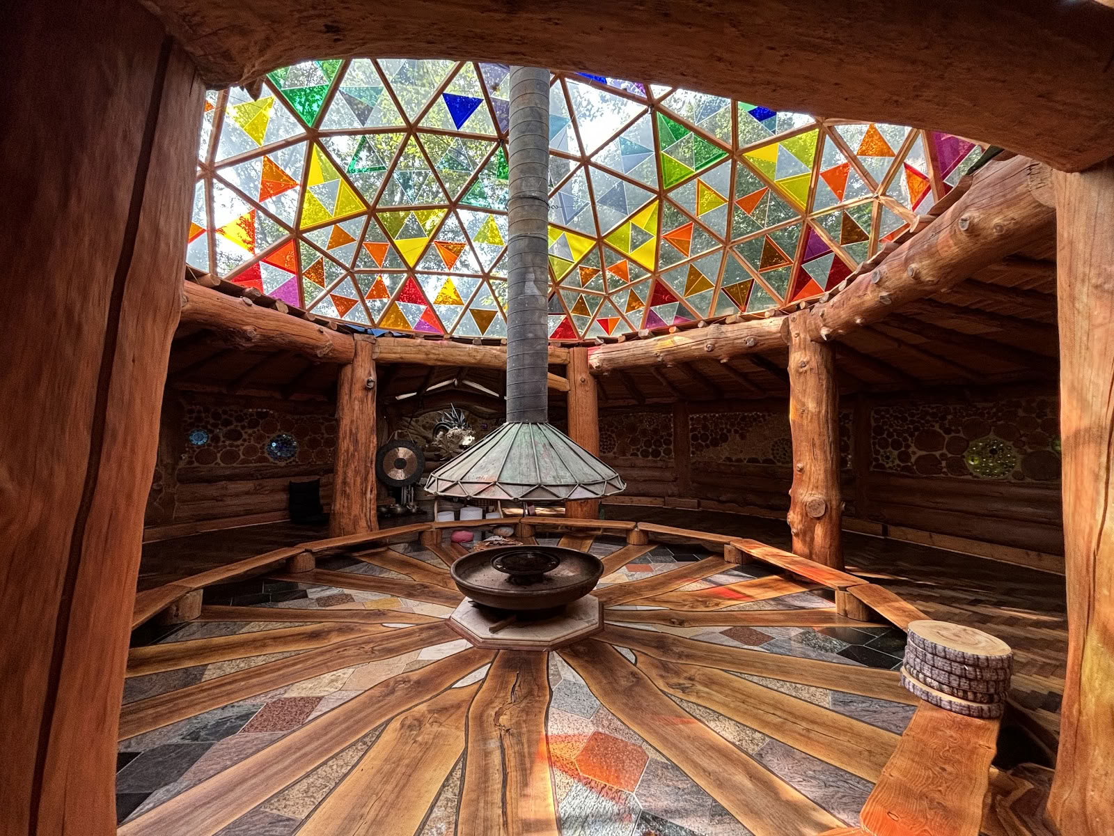 ã¢ãŒã¹ã»ã¢ãŠã§ã¢ãã¹è²¡å£
