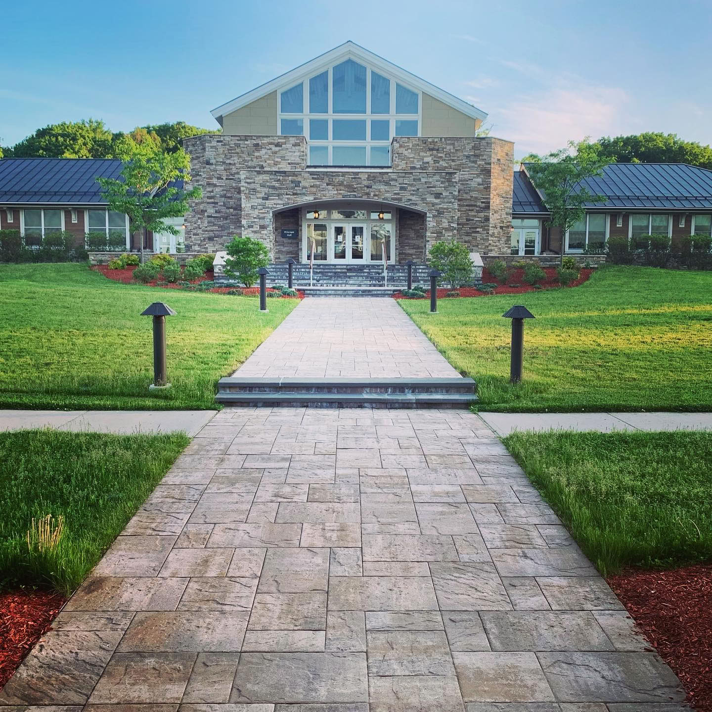 Dharmakaya Center for WellbeingïŒãã¥ãŒãšãŒã¯å·ãã£ãããã«å±±å°ã§ã®çæ³ãªããªãŒã