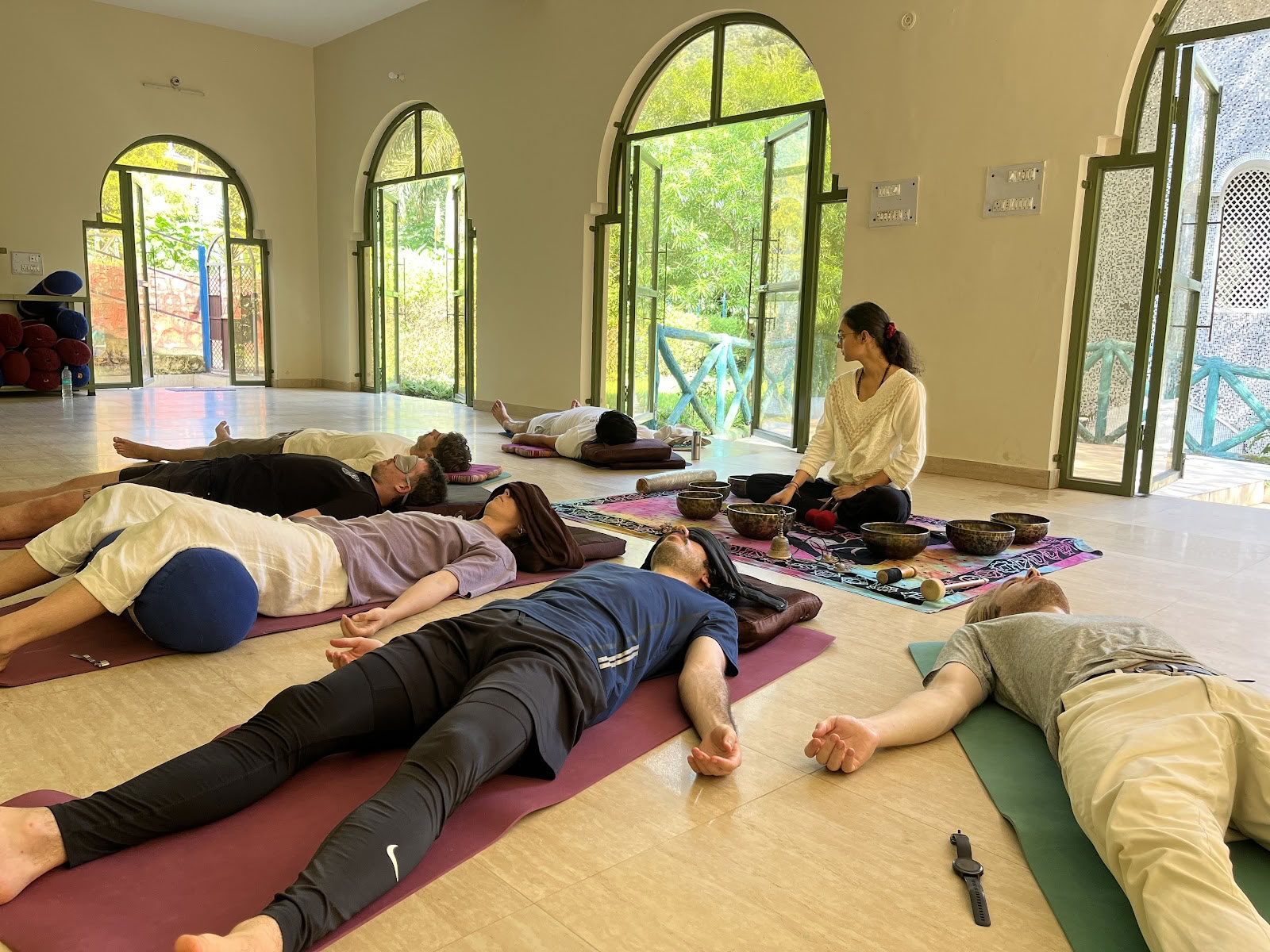 Abhyasa Yogmathïœã€ã³ãã»ãªã·ã±ã·ã¥ã«ããäŒçµ±çãªãšã¬ãšçæ³ã®ã¢ã·ã¥ã©ã
