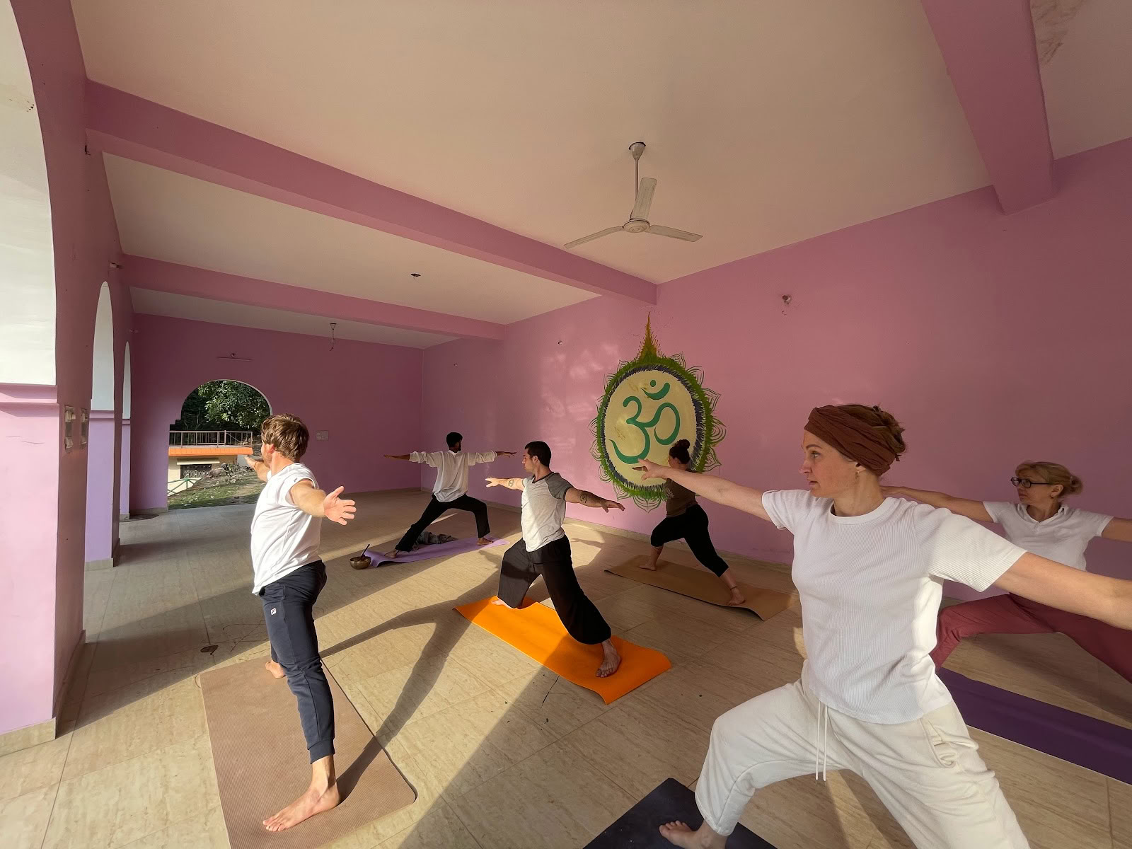 Abhyasa Yogmathïœã€ã³ãã»ãªã·ã±ã·ã¥ã«ããäŒçµ±çãªãšã¬ãšçæ³ã®ã¢ã·ã¥ã©ã