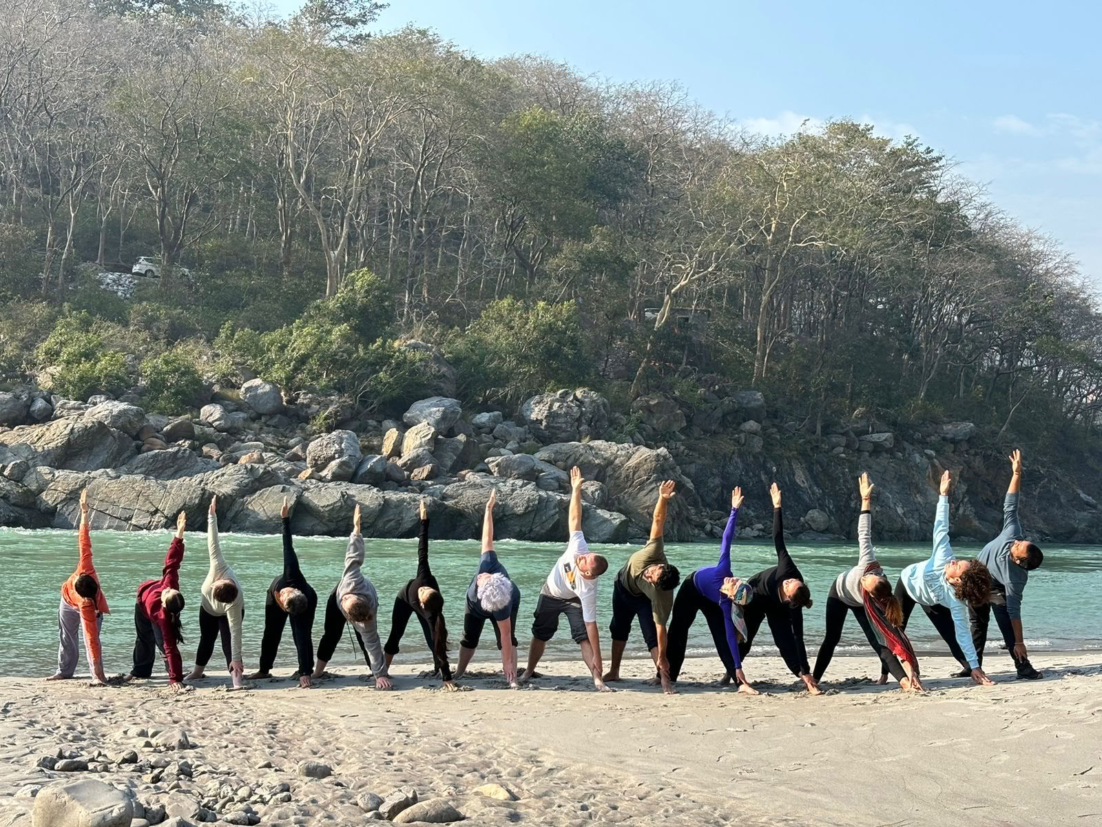 Jiva Yoga Academy - ã€ã³ãã»ãªã·ã±ãŒã·ã¥ã§ã®200æéã»300æéãšã¬ãã£ãŒãã£ãŒãã¬ãŒãã³ã°