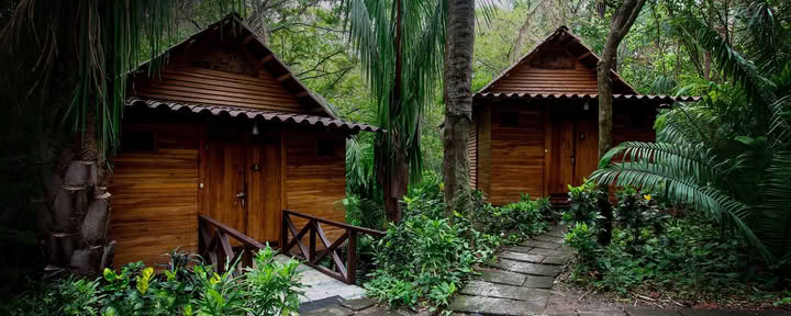 Eco Cottage with No A/C – Two (2) Twin Beds Only