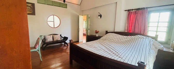Shared Bedroom with Shared Bathroom
