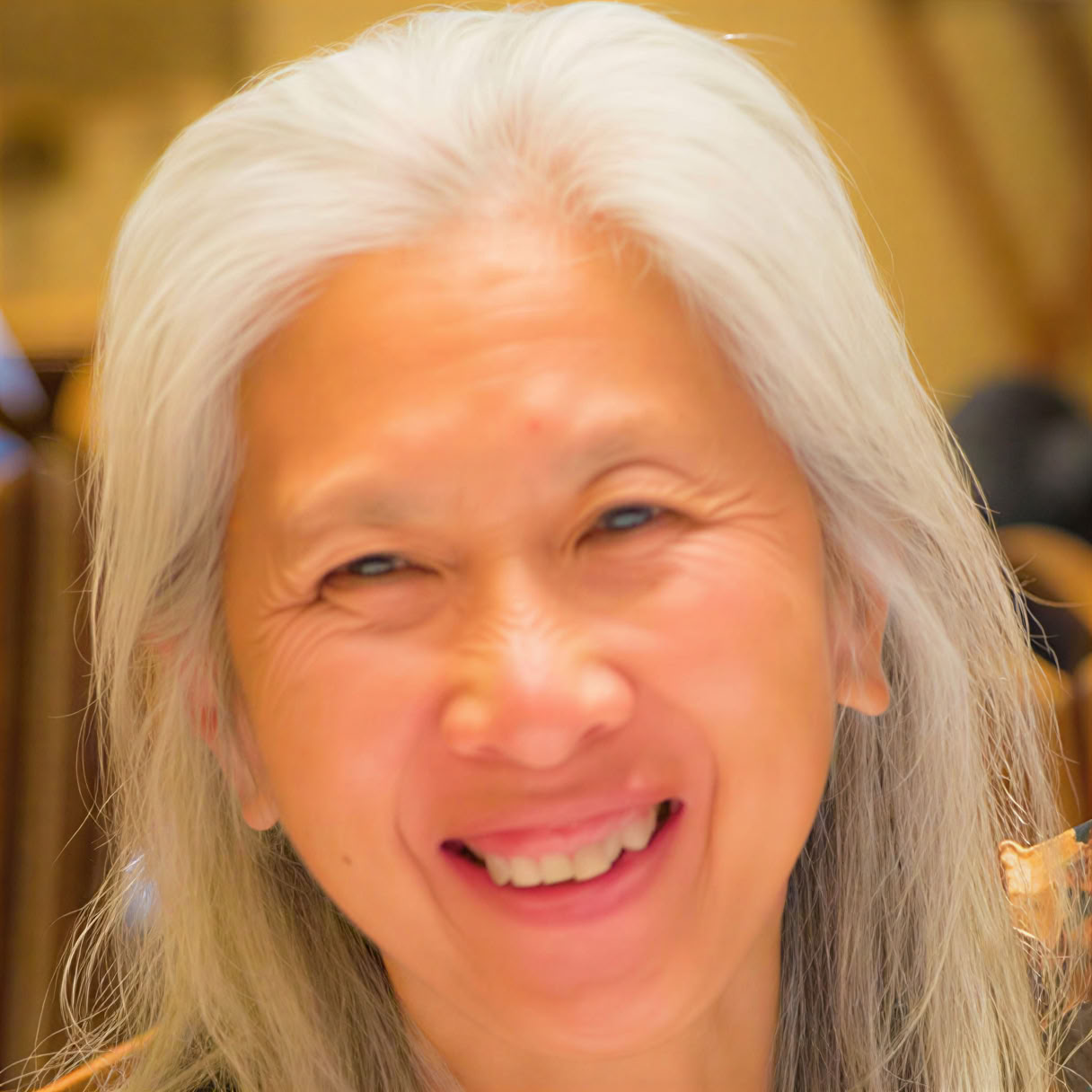 Dr. Linda Nadia Hole
